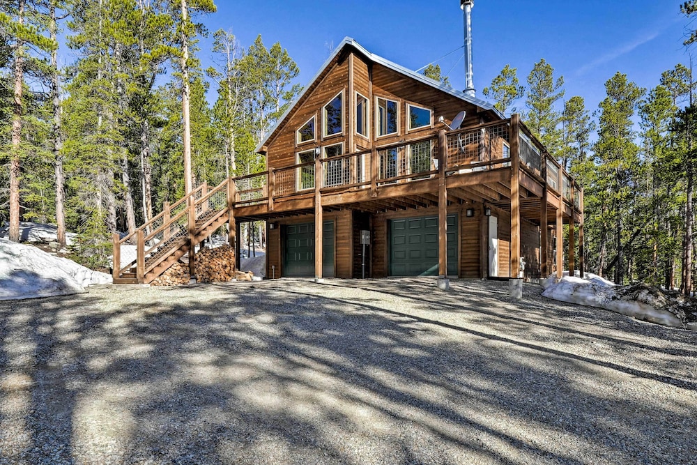 Luxury Mountain Getaway in Fairplay w/ Deck! view 4