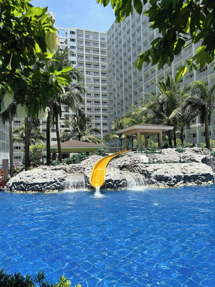 Relax in Pasay City's Best Kept Secret - Spacious Condo With Garden View