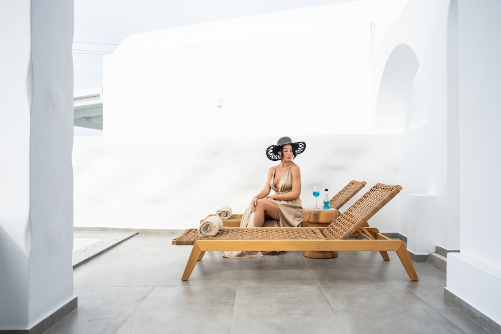 Oia Sunset Villas