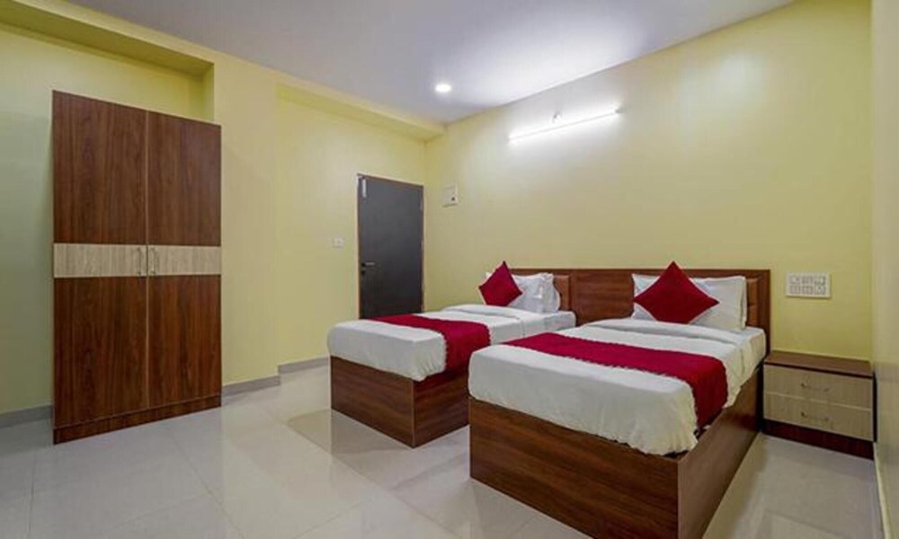 Fabhotel Ayodhya Comforts