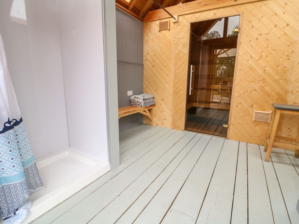 Stroud Vacations - Tickmorend Farm - Property Image 18