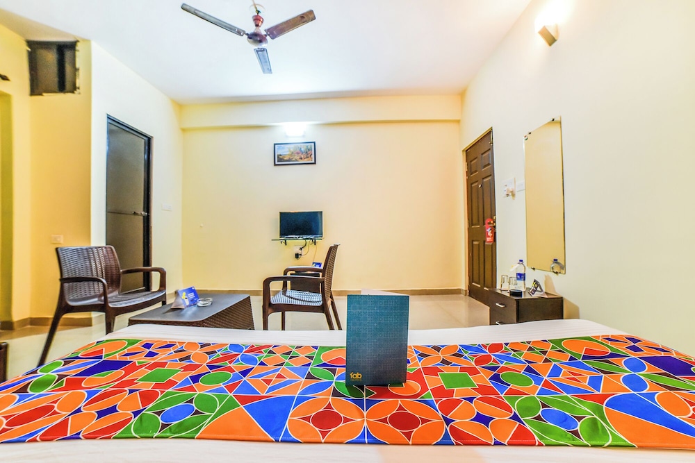 Hotel Spring Height Near Mall De Goa