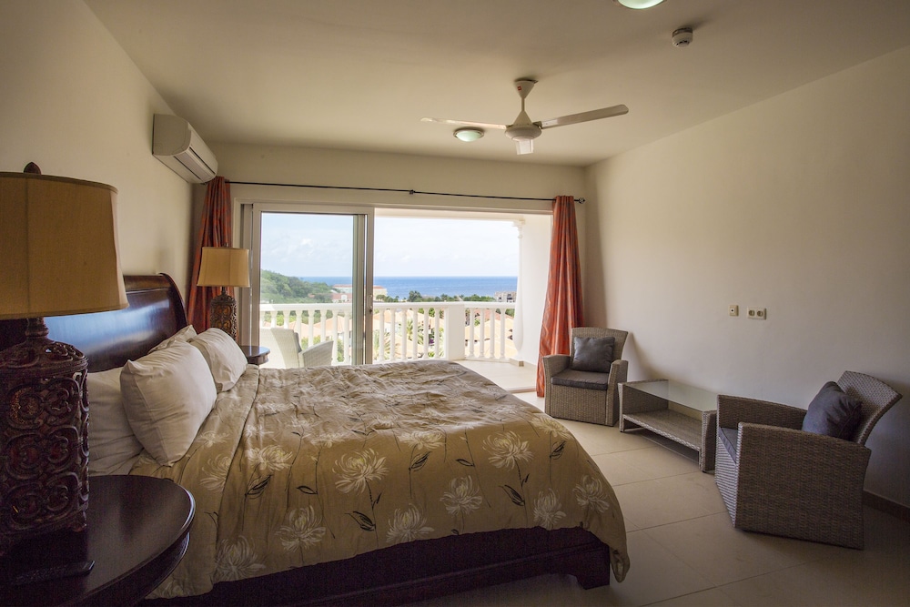 Blue Bay Apartments