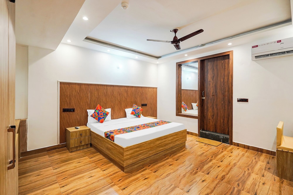 Fabhotel Golden Inn
