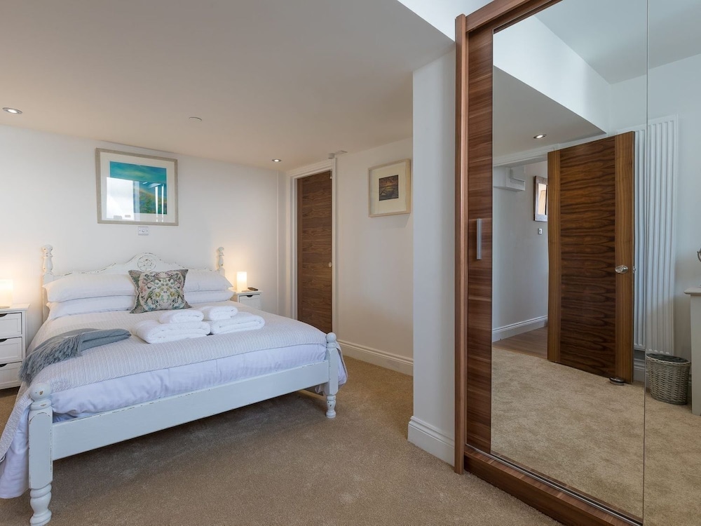Hepworth Apartment