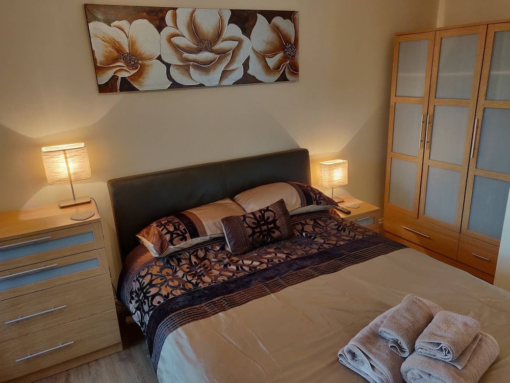 Waterfront Apartment In The Heart Of St Neots view 3