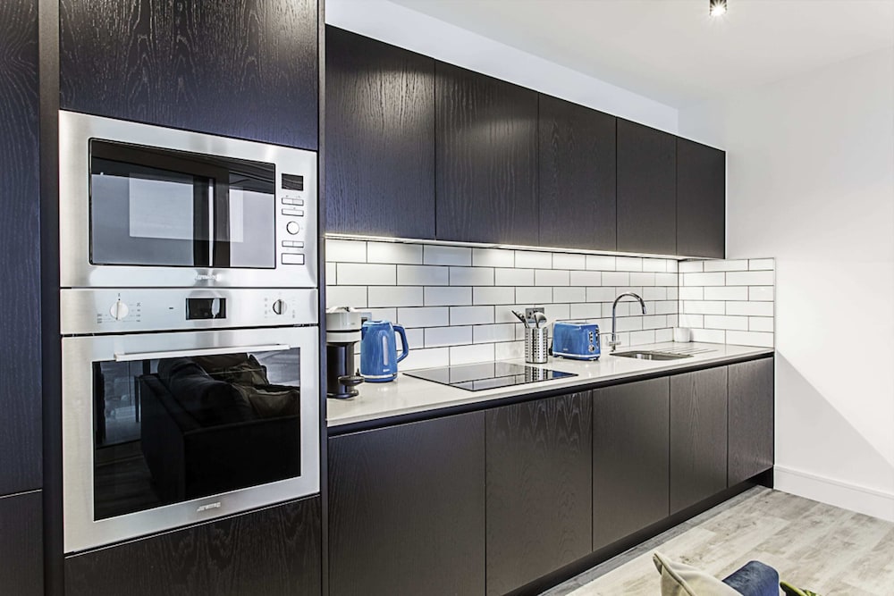 Icon Tower Flat VII