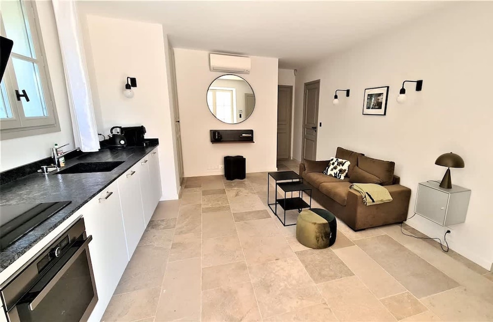 Prestigious Villa in Heart of Saint Remy de Provence