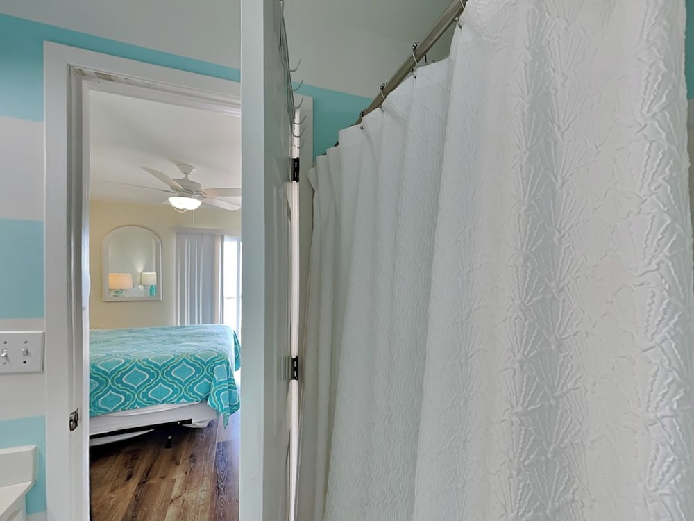 A Grande Green by Topsail Realty