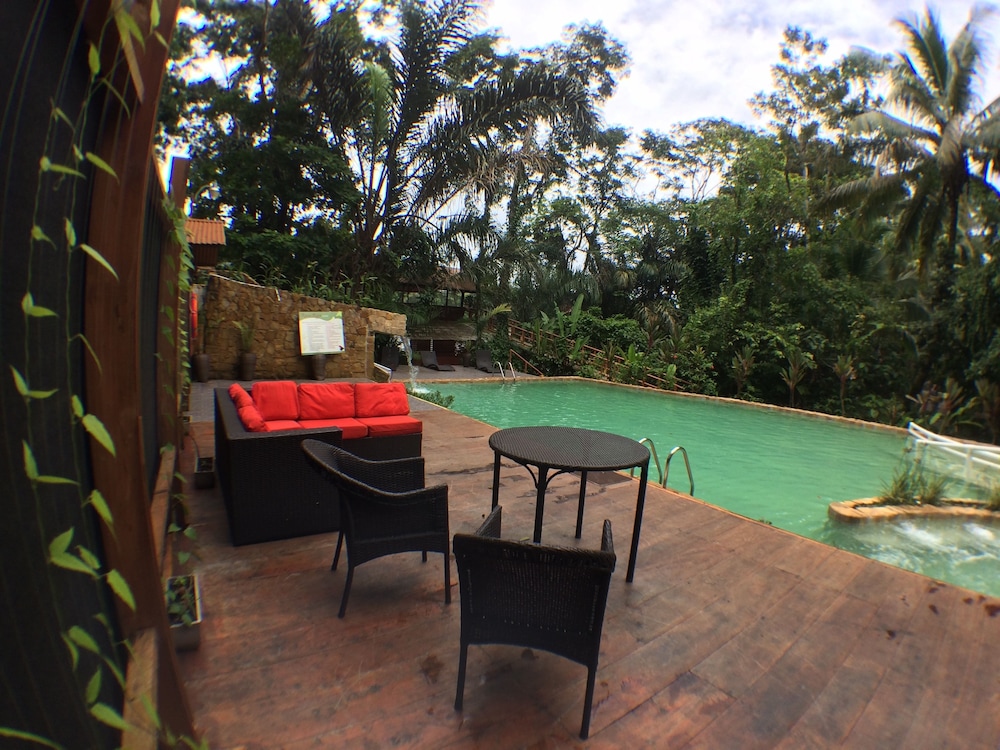 Foresta Lodge