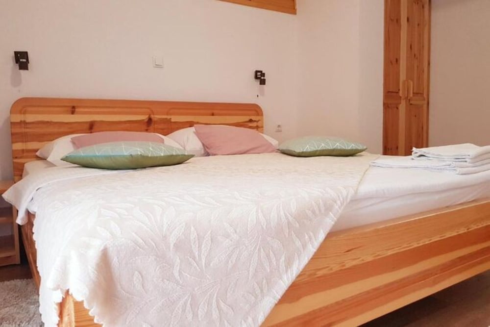 Green Valley Guesthouse in Jezerce