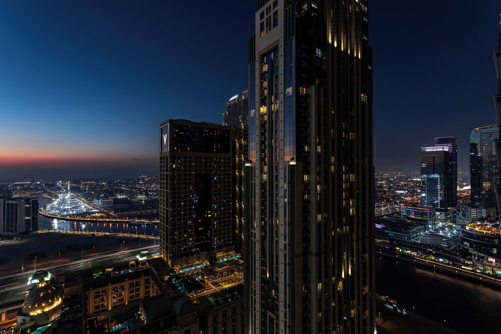 SIMPLY COMFORT Luxury 2Br Apt with Stunning Views Amna Tower