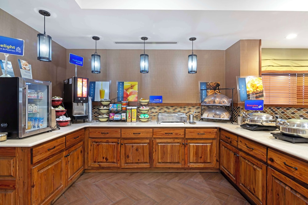 Cordele Vacations - Best Western Colonial Inn - Property Image 5