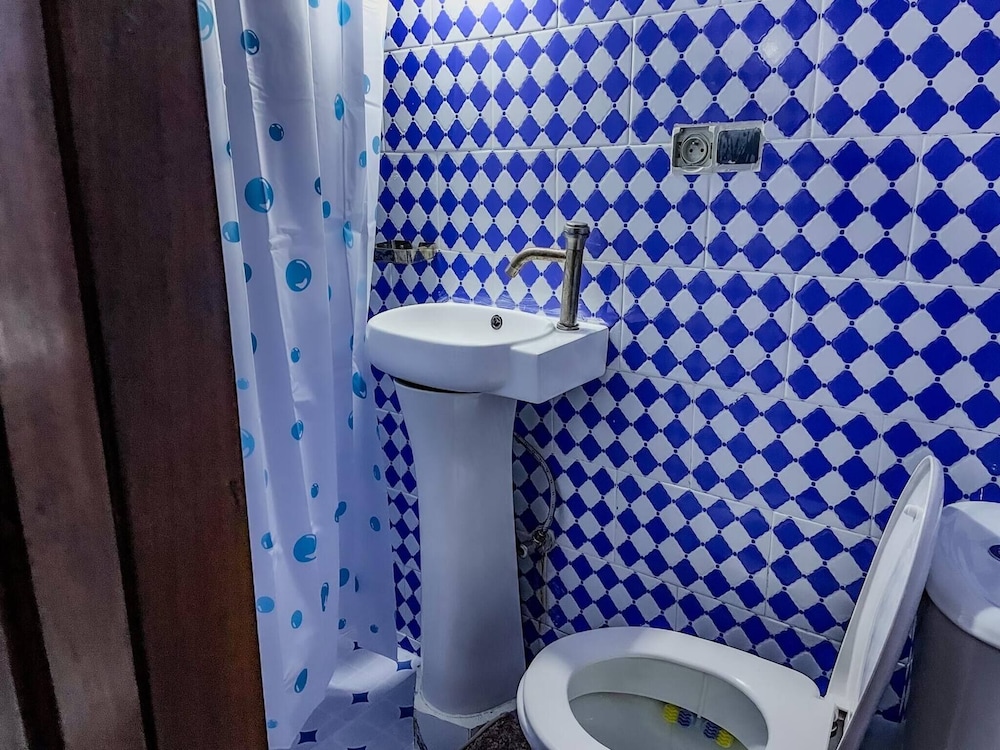 Charming Kinshasa Apartment in Gombe - Entire House for Rent