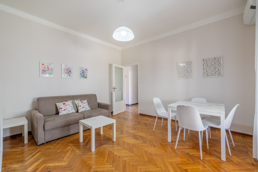 Sea View Central Apartment by Wonderful Italy