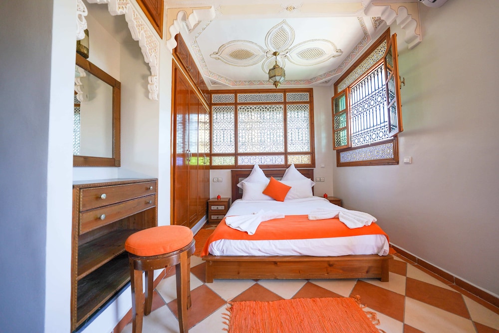 Luxurious Aghmat Villa With Private Pool and Panoramic Mountain Views