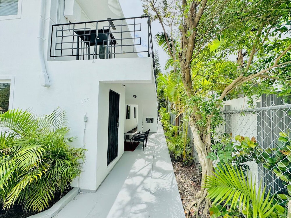 Enjoy Miami Top Location Free Parking Book Now
