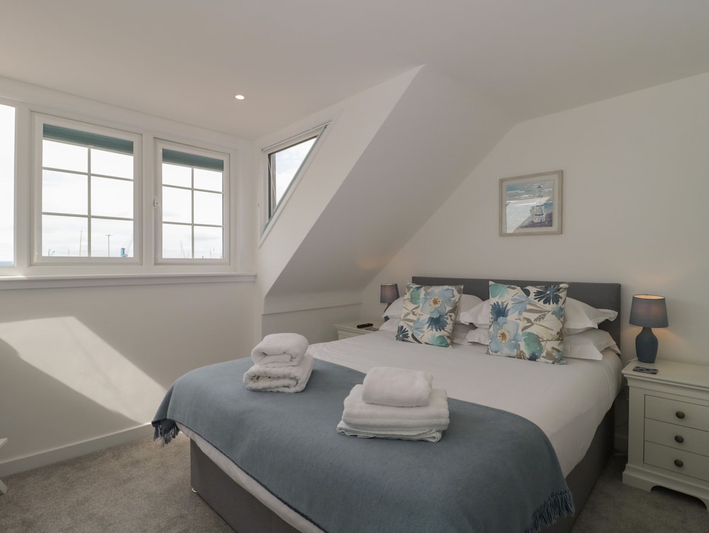 Quay Cottage - Sea View