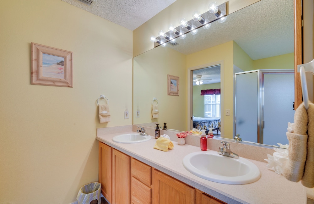 Walk to Community Perks: Home in The Villages