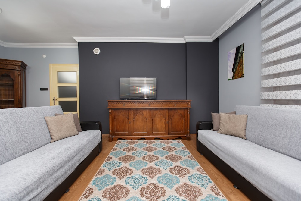 Guven Suite House