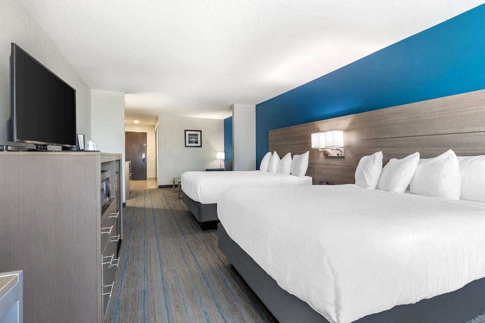 Stephenville Vacations - Best Western Plus Stephenville Inn - Property Image 19