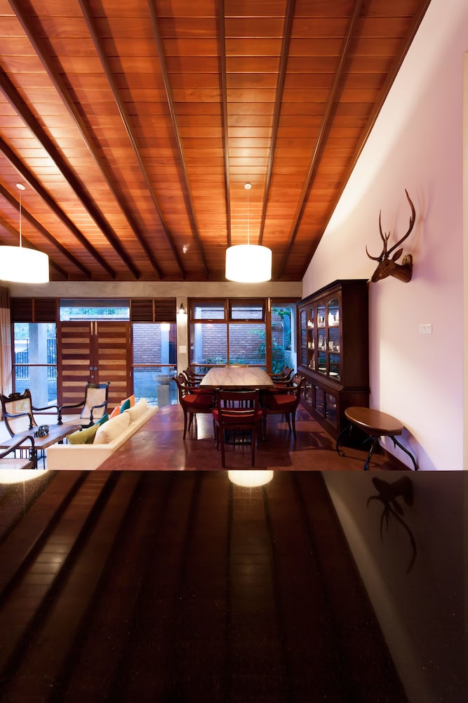 Nisala Villa
