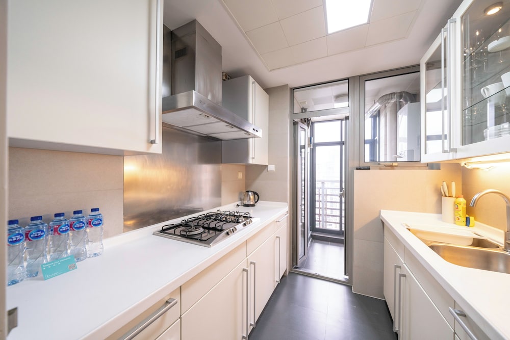 Tyms Elegant 3BR 2BA Apt Near Malls