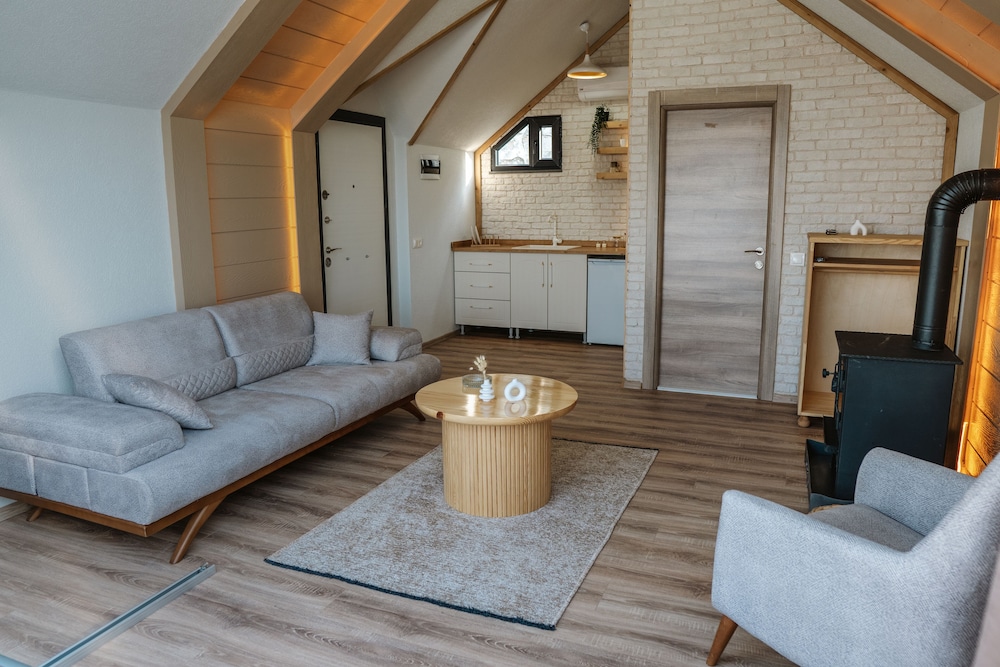 Wood Life Bungalow view 2