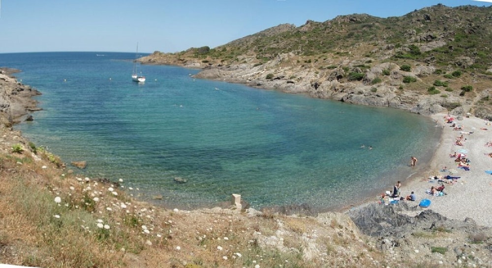 Beachfront Tamariua Costa Brava photo 3