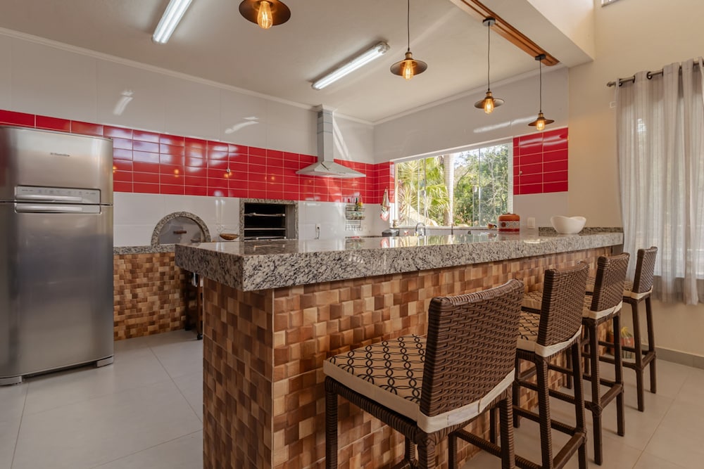 Casa de Campo com Vista Piscina e rea Gourmet