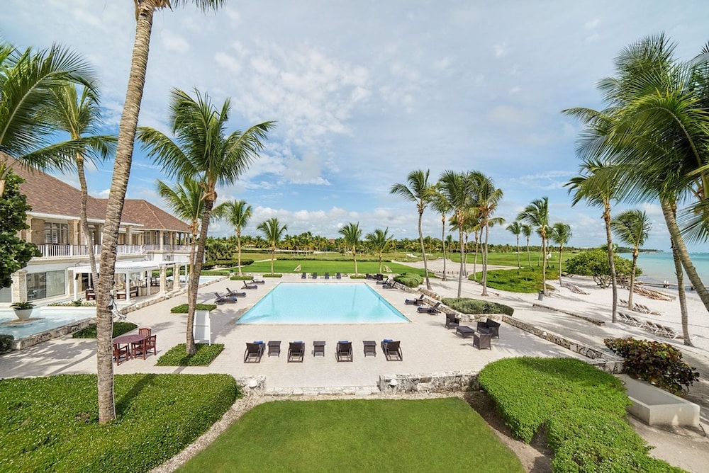 Ocean View Villa Just Minutes From Private Beaches