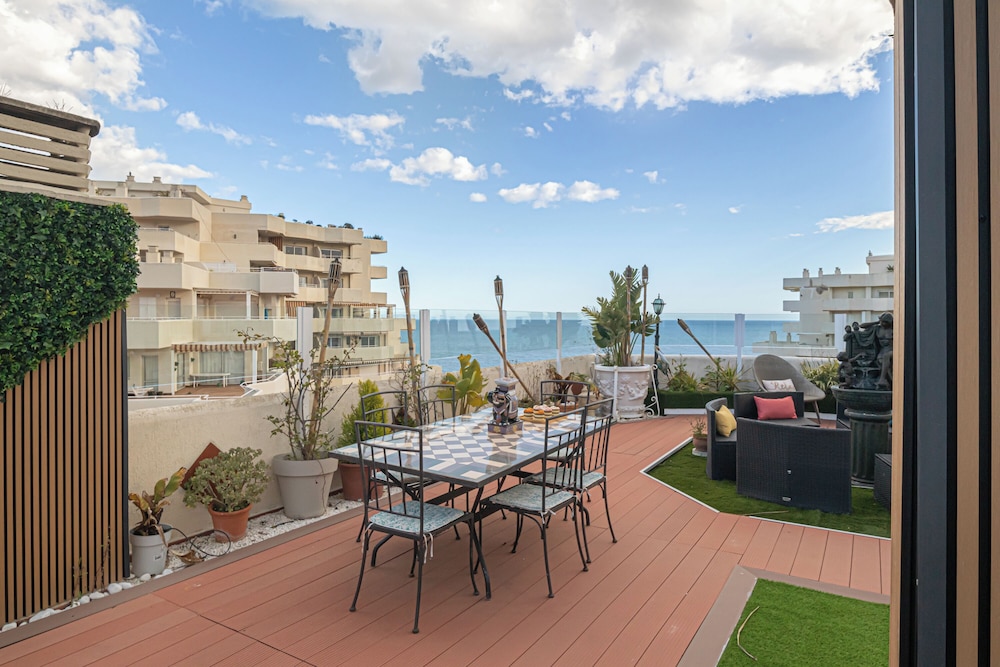 Benalbeach With Pools And Seaview