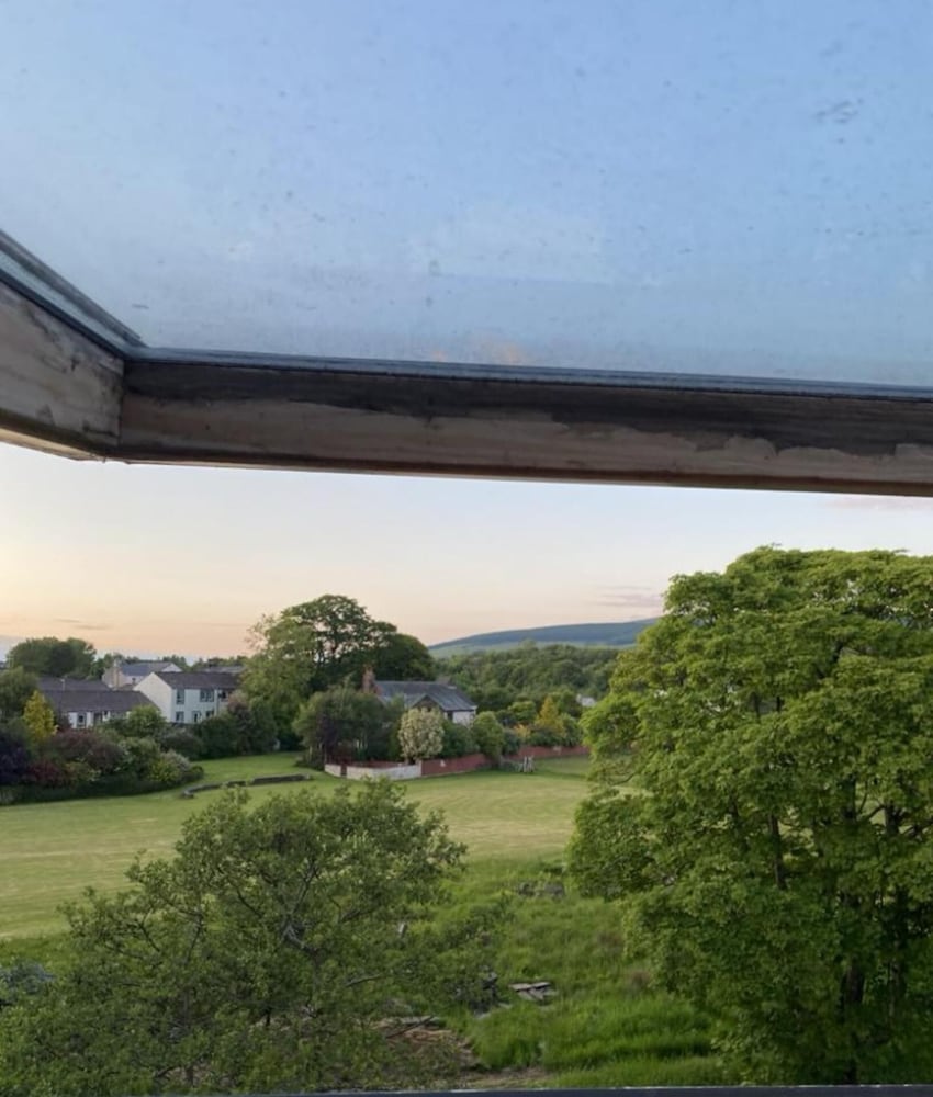 Riverbank Cottage River Ehan, Double Balcony