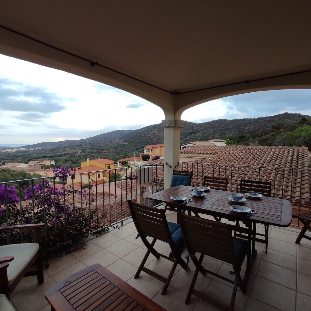 Casa Irene With Balcony In Budoni
