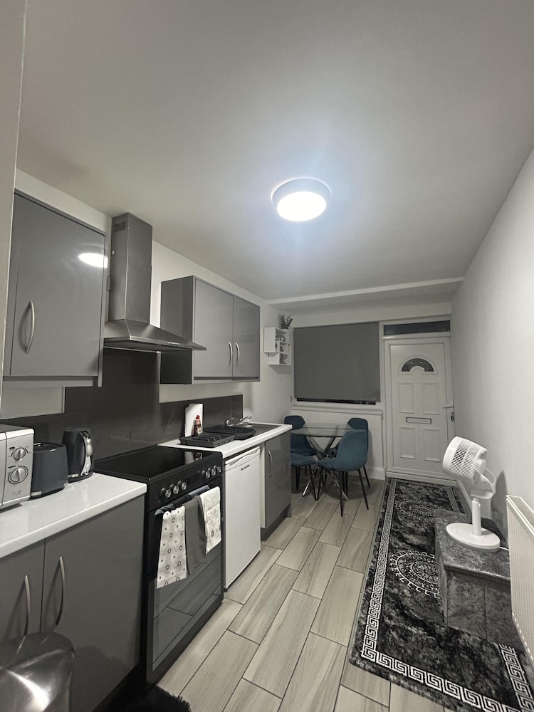 Solihull Cozy Apartment Retreat