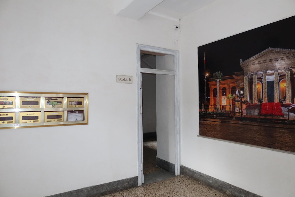 Suites Domus Fysi