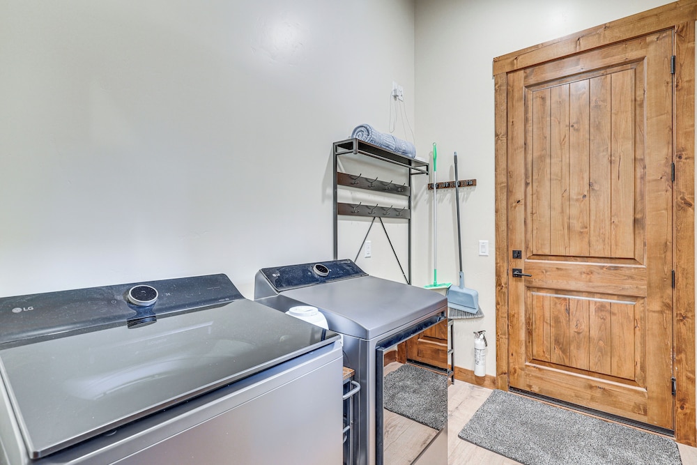 Contemporary & Cozy! Pinetop Country Club Casita