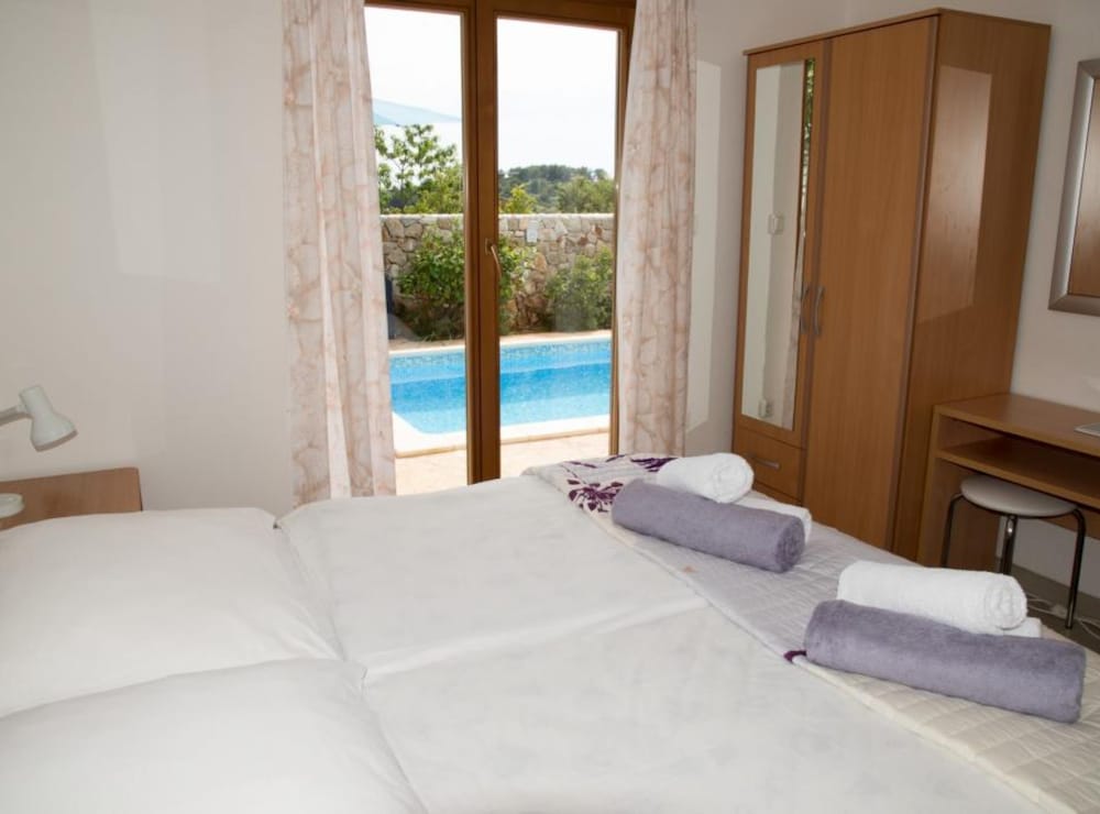 Serene Retreat Hvar Villa With Pool and Hot Tub