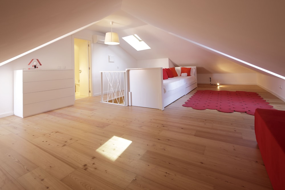 Bairro Alto Apartments by linc