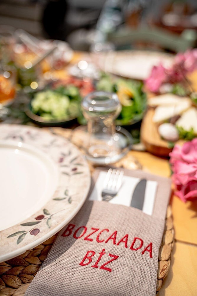 Bozcaada Biz Otel