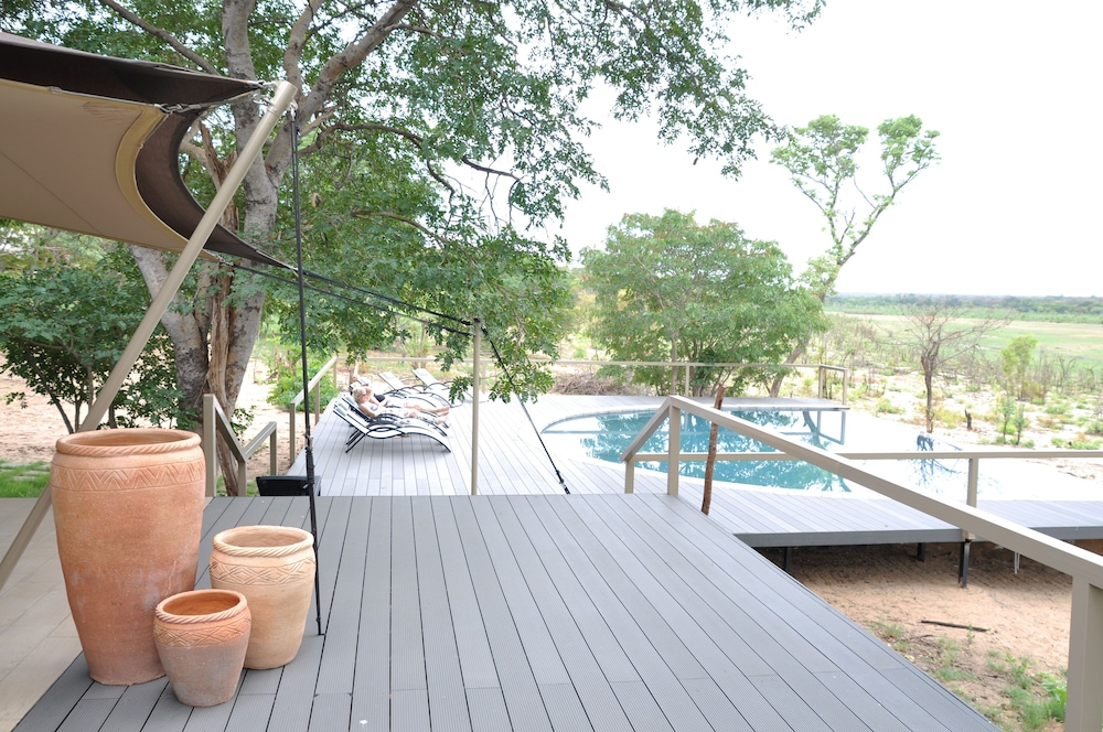 Chamabondo Tented Camp