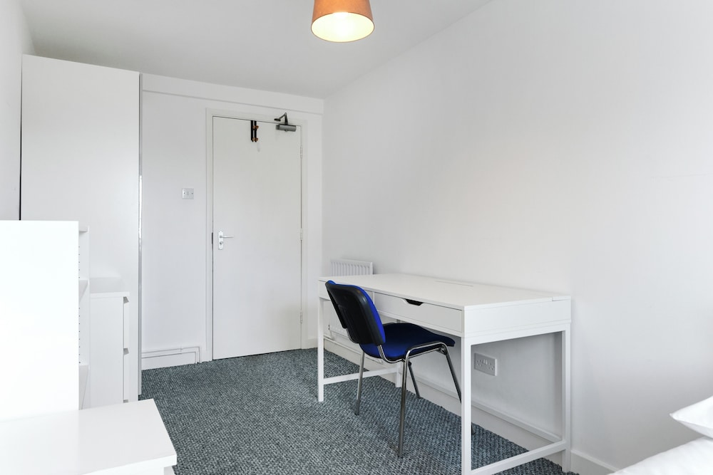 Montpellier Road 121