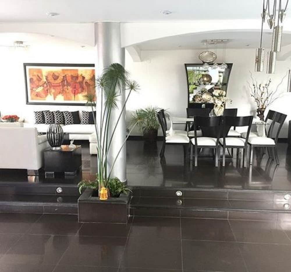 La Casa de Moni