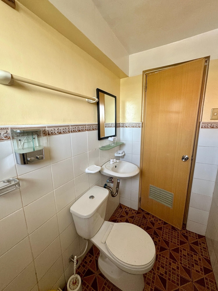 Ocean Breeze Inn Boracay