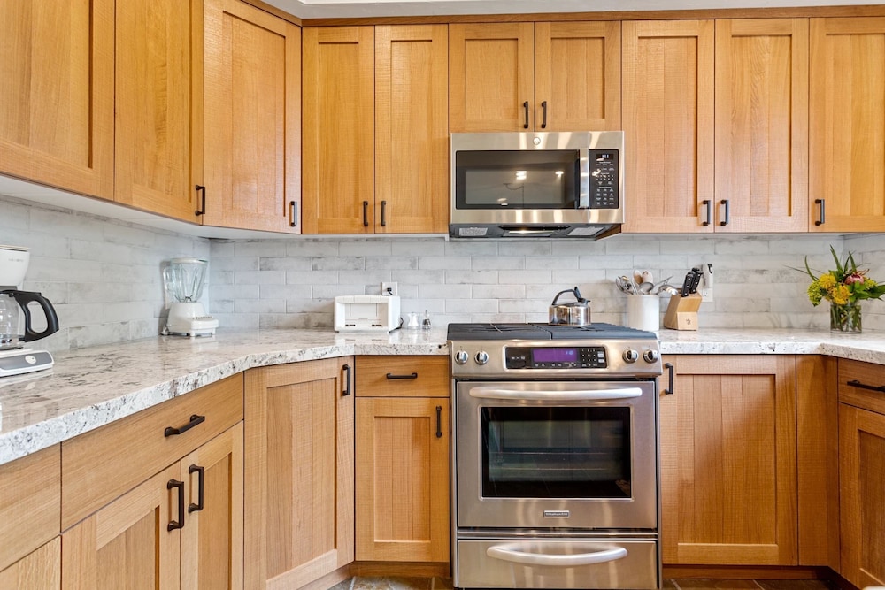 Trail's End Lodge at Deer Valley Resort - One Bedroom Residence with Spa #205 1 Condo