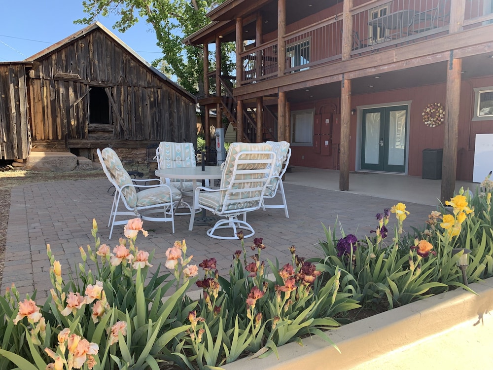 Beeline Guest House