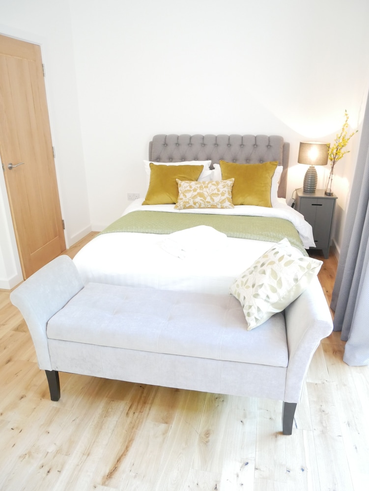 Lower Gill Gardens Penthouse
