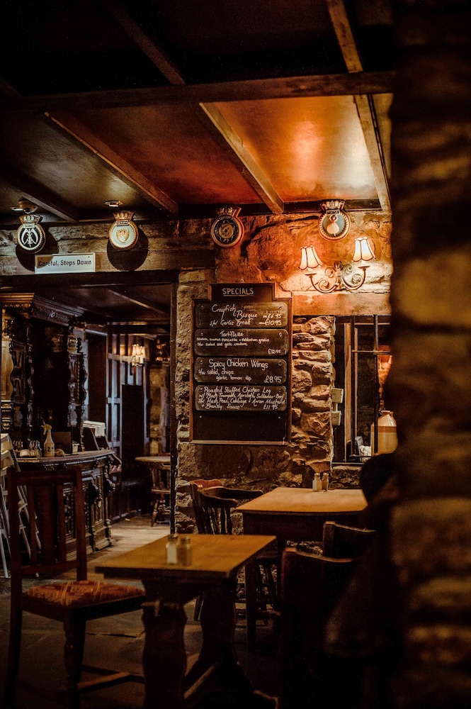 The George Hotel