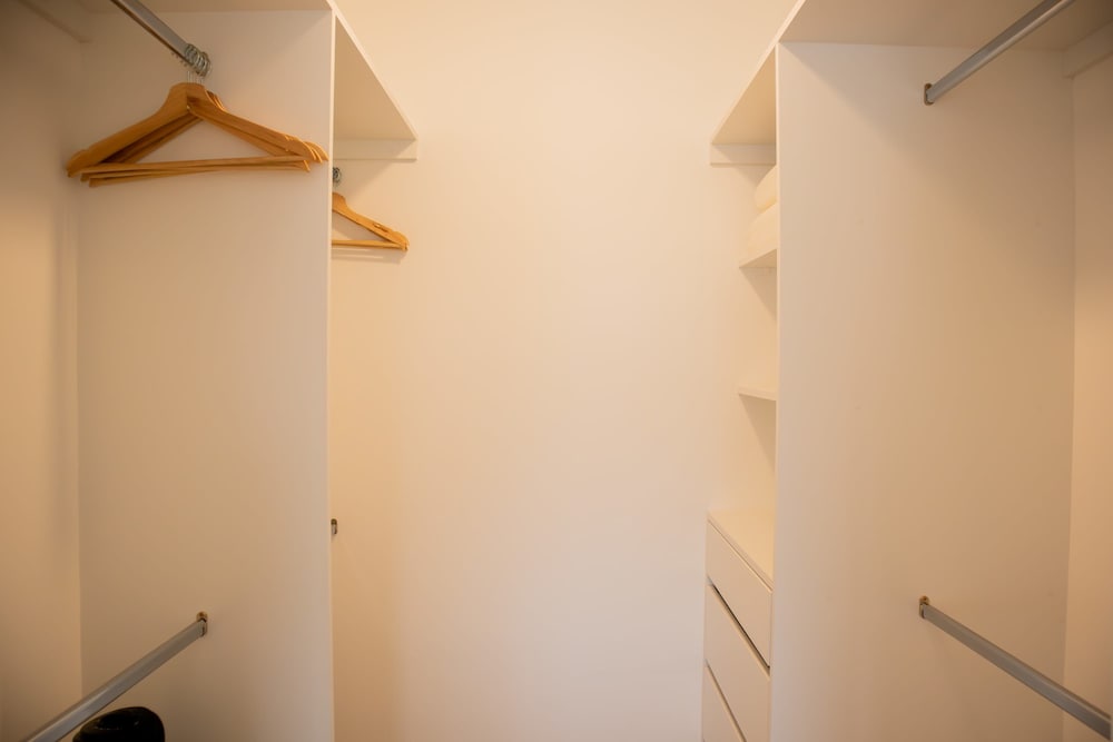 w Elegant 2BR Apartment in Miraflores Steps From Larcomar