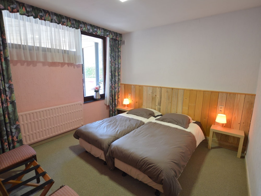 Superb House for Family Group with Swimming Pool, Sauna, Hot Tub, Billiards view 3